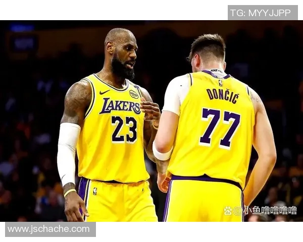 2020年NBA总决赛回顾太阳队与湖人队的激烈对决与精彩瞬间分析