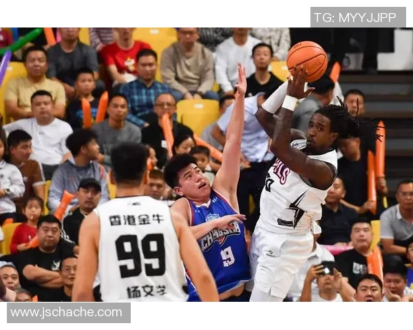 重庆篮球队实力变革引发热议新赛季展望与挑战并存